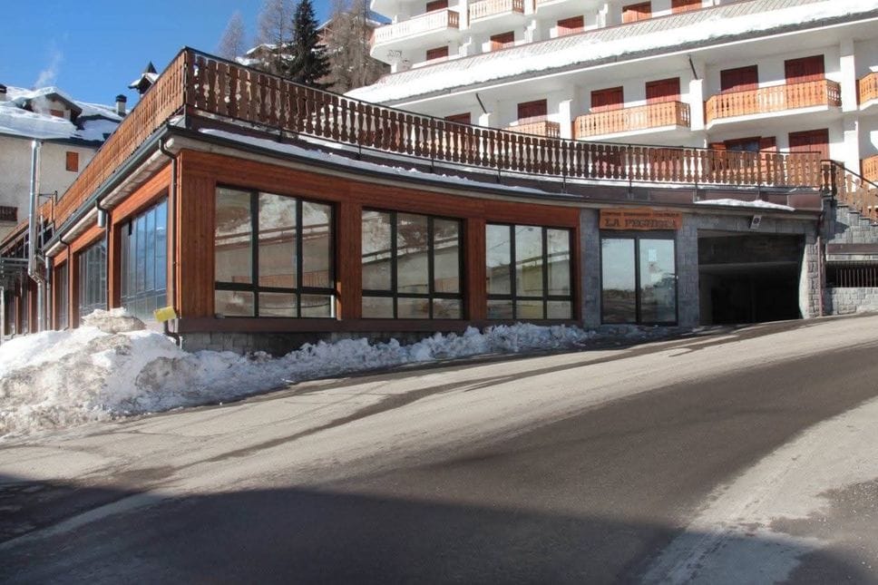 L’ingresso della piscina di Foppolo