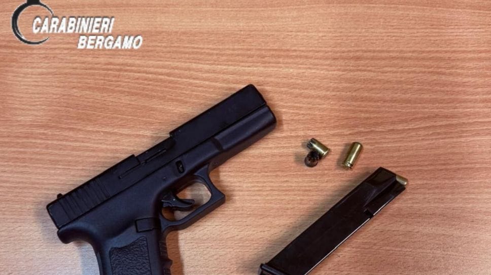 La pistola utilizzata a Cologno al Serio