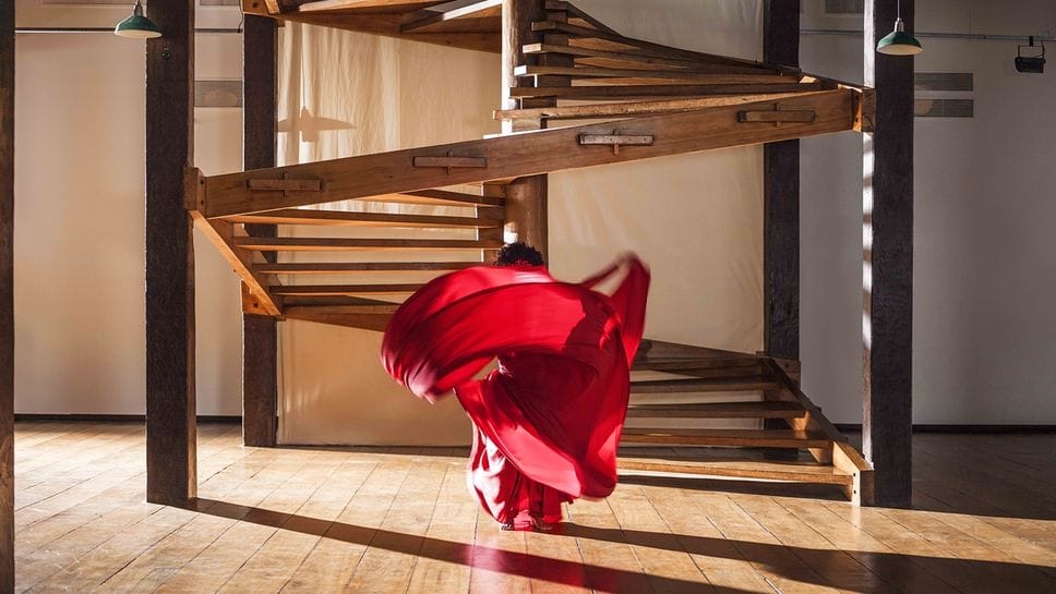 Isaac Julien, O que é um museu? / What is a Museum? (Lina Bo Bardi-A Marvellous Entanglement), 2019 © Isaac Julien. Courtesy the artist and Victoria Miro