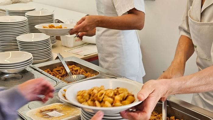 mense scolastiche gli scarti sono al 18 allo studio nuovi menu