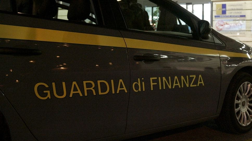 Un’auto della Guardia di Finanza in una foto di repertorio