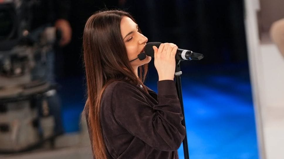 Caterina Lumina durante la sua esibizione di «El Talisman»