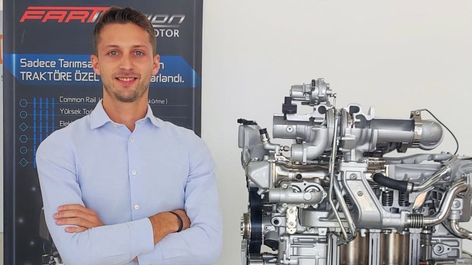 Michael Esposito, 28 anni, ingegnere di Chignolo d’Isola, da due anni lavora a Bandirma in Turchia come responsabile produzione del reparto motori Sdf (Same Deutz-Fahr);