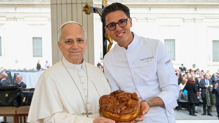 da lovere in dono al papa la torta di rose e leone xiv ringrazia il giovane chef