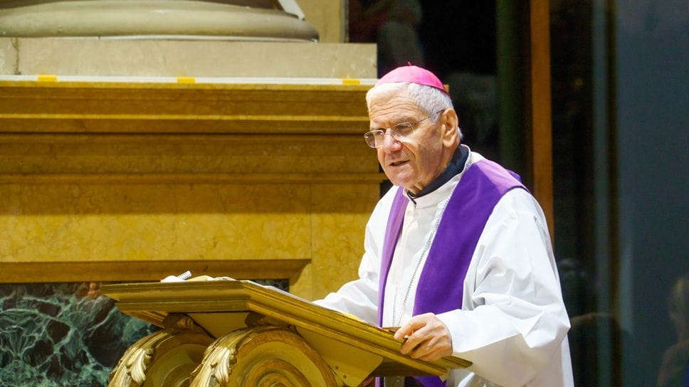 Il Vescovo di Bergamo, monsignor Francesco Beschi