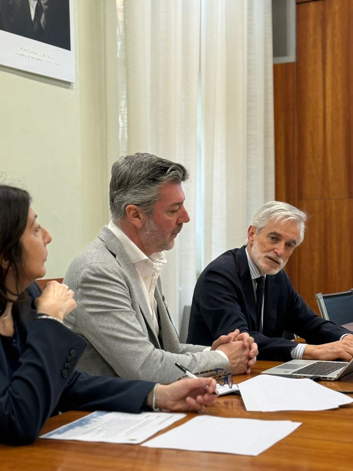 Da destra: L’assessore alle Politiche della mobilità Marco Berlanda con il Dirigente della Mobilità Silvano Armellini e Paola Allegri della Divisione Mobilità e Trasporti