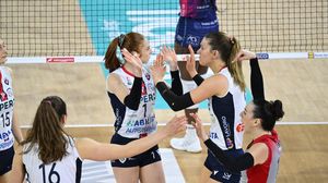 Roberta Carraro (1) con il resto della squadra durante la sfida a Scandicci: infortunata Eze, Carraro sarà in cabina di regia domenica 15 marzo a Cuneo