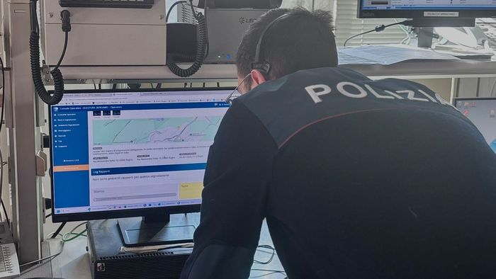 segnalazione video sull8217app youpol la polizia individua e denuncia uno spacciatore