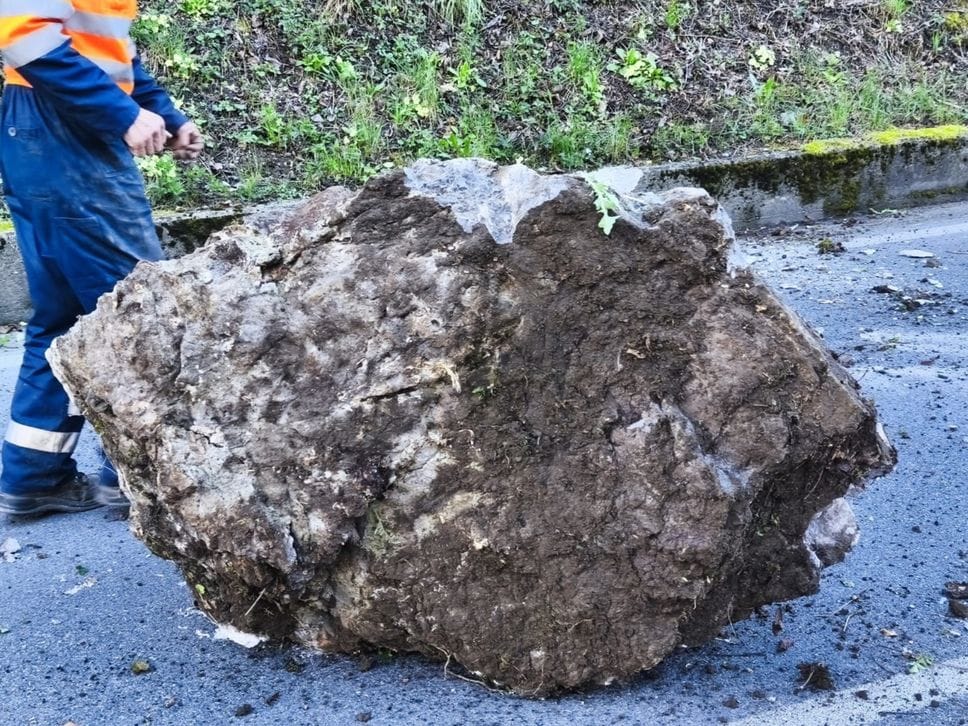 Il masso caduto a San Pellegrino