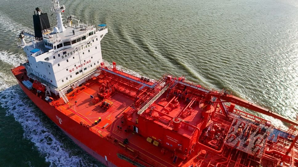 Dallo Stretto di Hormuz transita il 20% delle risorse energetiche commerciate nel mondo