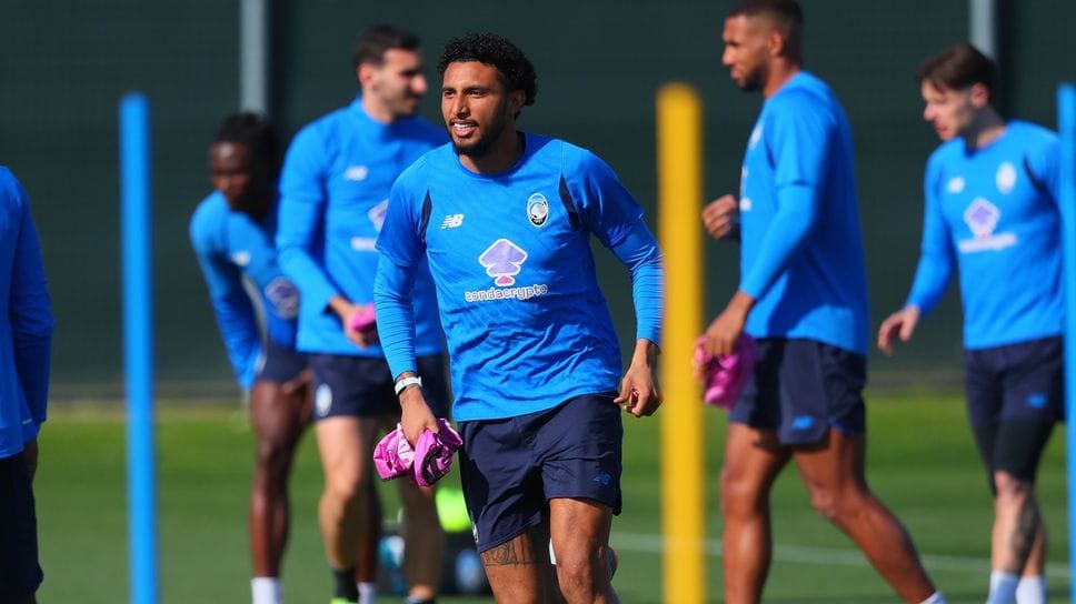 Il centrocampista brasiliano José Ederson durante l’allenamento di vigilia: potrebbe tornare titolare