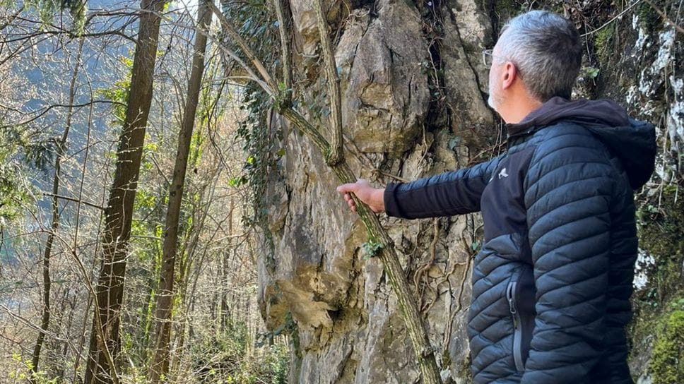 Il sopralluogo dal punto del distacco del macigno