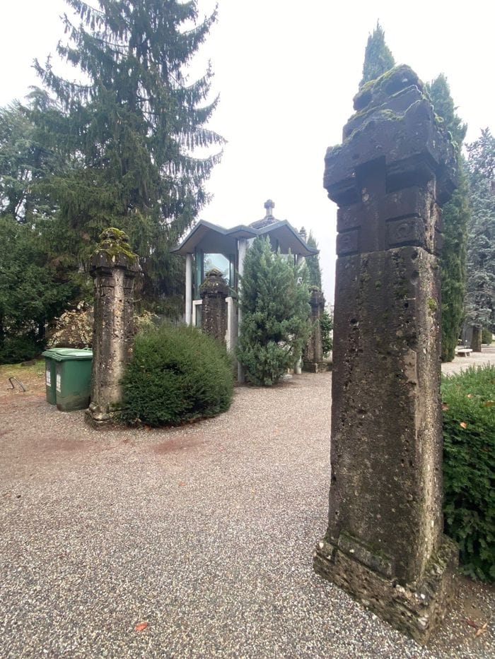 L’ingresso del cimitero di San Maurizio