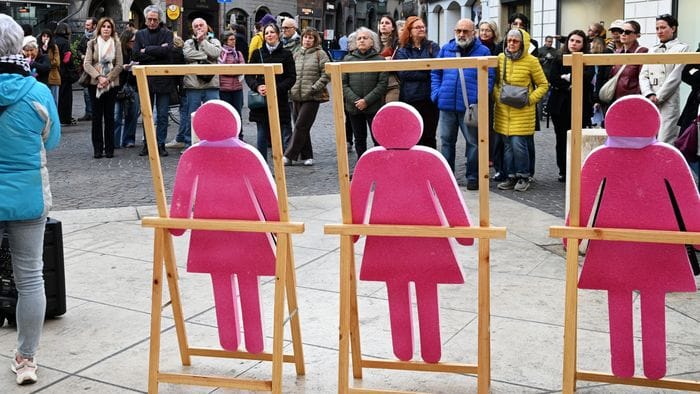 femminicidio sarto momento di raccoglimento gioved236 sera e sabato presidio a bergamo