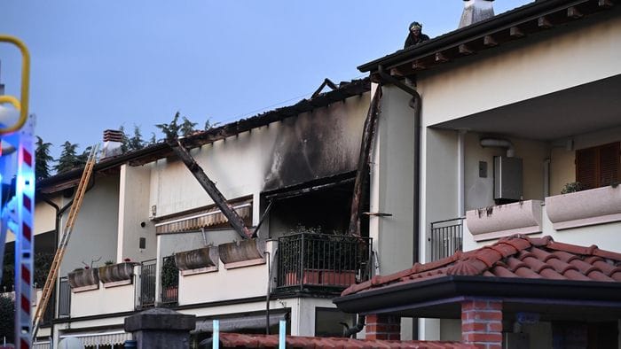 https://storage.ecodibergamo.it/media/photologue/2026/3/19/photos/cache/scoppia-incendio-su-un-balcone-a-canonica-quattro-appartamenti-inagibili_4b0c3f2a-231f-11f1-b8b2-2221012ac144_1920_1080_v3_large_16_9.jpg