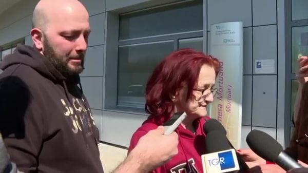 La mamma di Valentina Sarto: «Mi aveva detto che era violento, ma non voleva venire via»