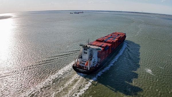 Sfumature e scenari dal testo su Hormuz