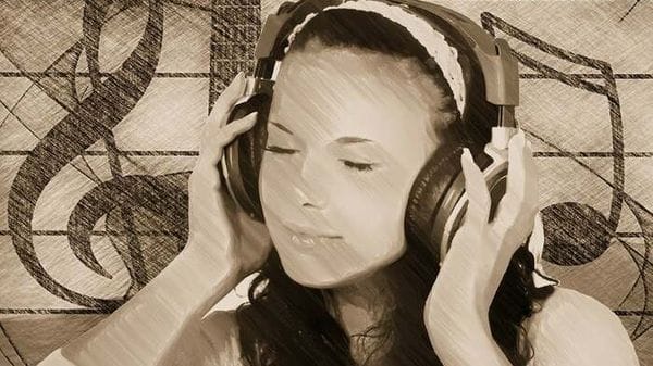 Chiudere gli occhi non sempre aiuta ad ascoltare meglio