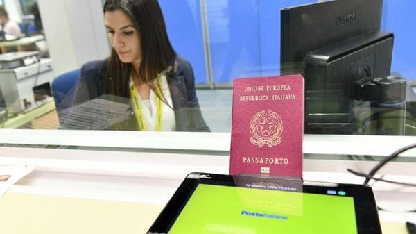 Passaporto in Posta: in un anno oltre diecimila richieste