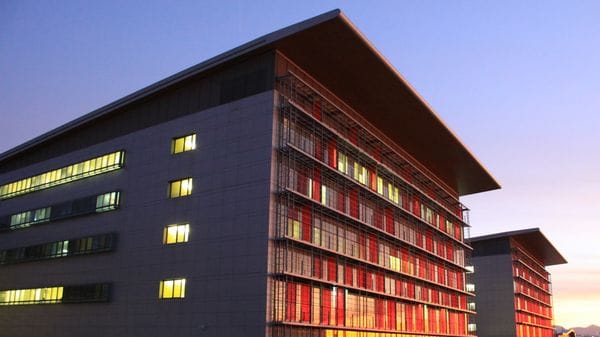 Cardiomiopatia ipertrofica, lo studio che conferma il valore dell’approccio integrato tra farmaci e chirurgia