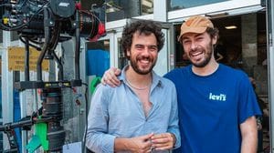 Mandelli, in «Cena di classe» commedia e sentimenti. Il regista si ispira a una canzone dei Pinguini Tattici Nucleari - Il video