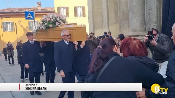 Borgo Santa Caterina: l'ultimo saluto a Valentina Sarto, uccisa dal marito.