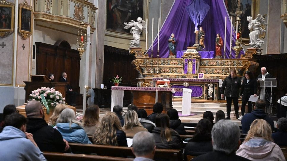 In Borgo Santa Caterina l’ultimo saluto a Valentina Sarto. «Amare significa essere liberi di donare, non di possedere»