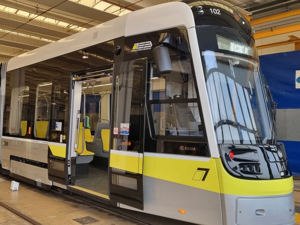 Teb, presentato a Ranica il primo tram della nuova linea T2: «Elevati standard di sicurezza e comfort»