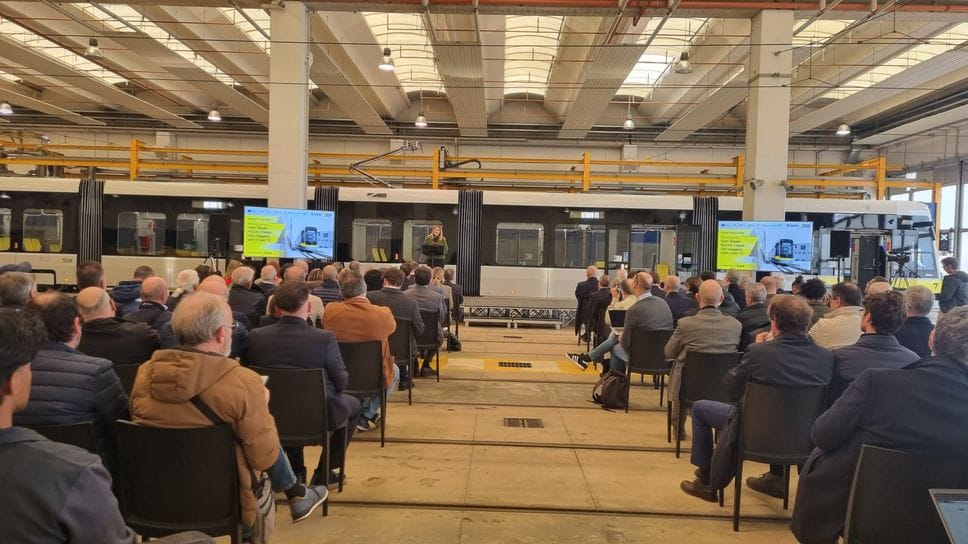 Teb, presentato a Ranica il primo tram della nuova linea T2: «Elevati standard di sicurezza e comfort»