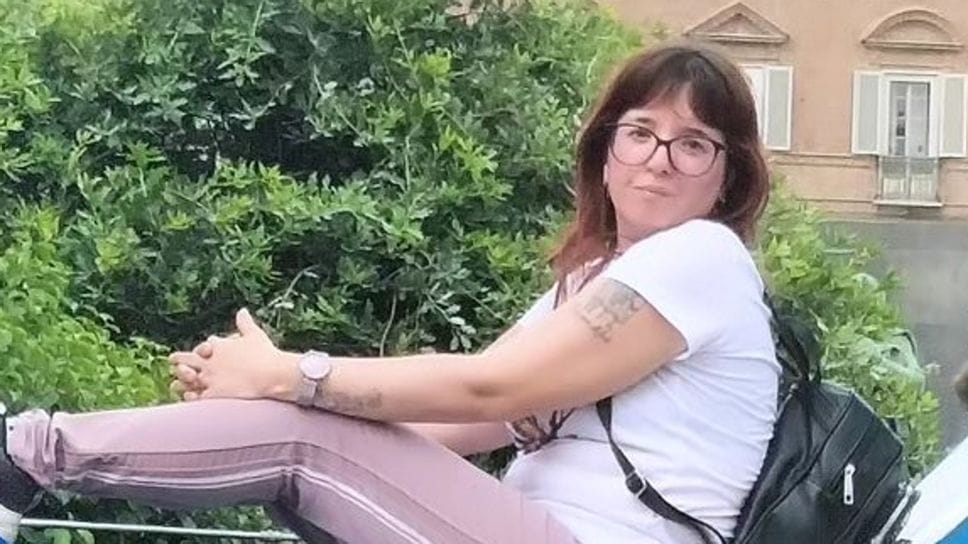 Valentina, oggi l’ultimo saluto. Per lei 50 rose blu: «Le adorava»