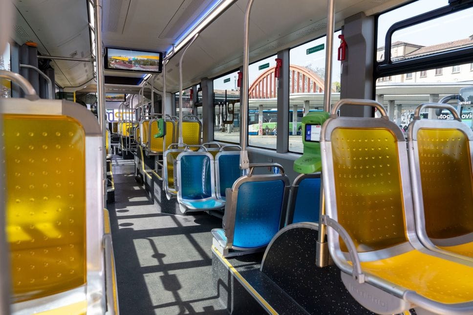 E-Brt, presentati autobus e pensiline. Tecnologia al centro