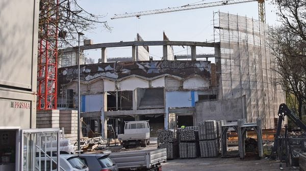 Nuova Gamec, segnali di ripartenza sul cantiere. Ad aprile si spostano le vecchie gru