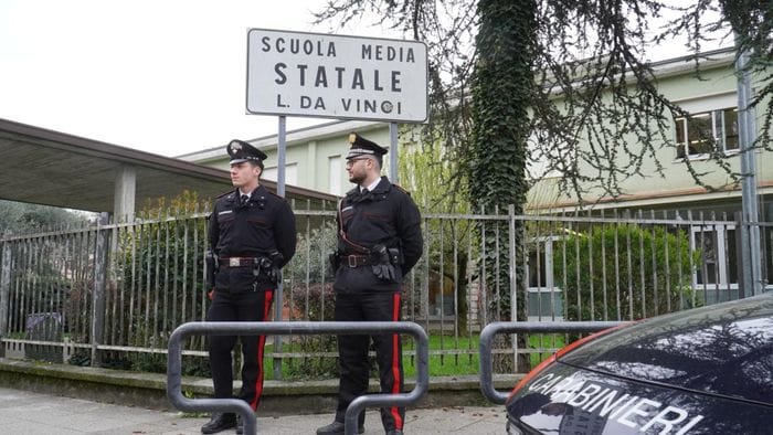 accoltellamento a trescore riprese le lezioni a scuola con gli psicologi in classe il tredicenne in comunit224 sentiti i genitori