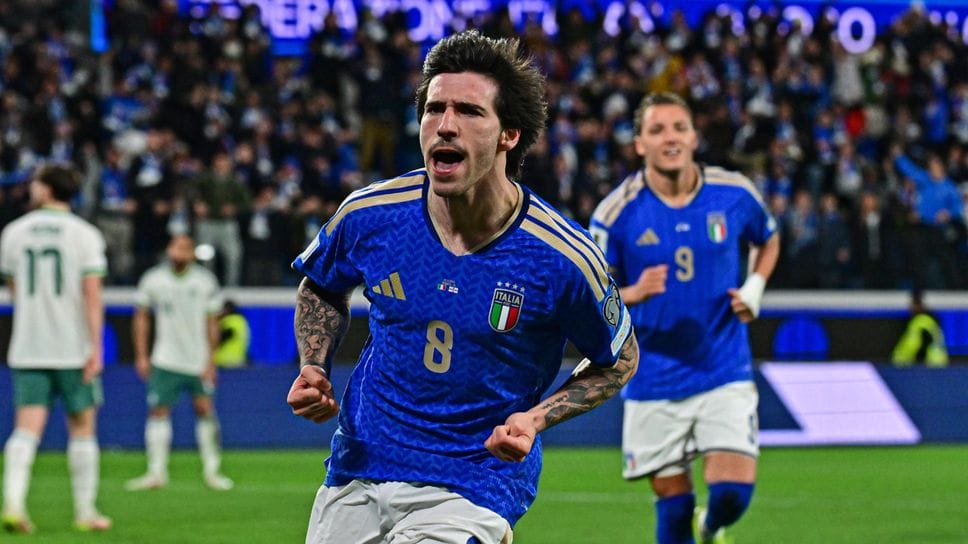 La festa a Bergamo dentro e fuori lo stadio per la vittoria dell’Italia-Foto