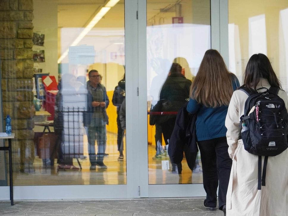 «Questa ferita sia un ponte non un muro»: la lettera aperta della prof accoltellata