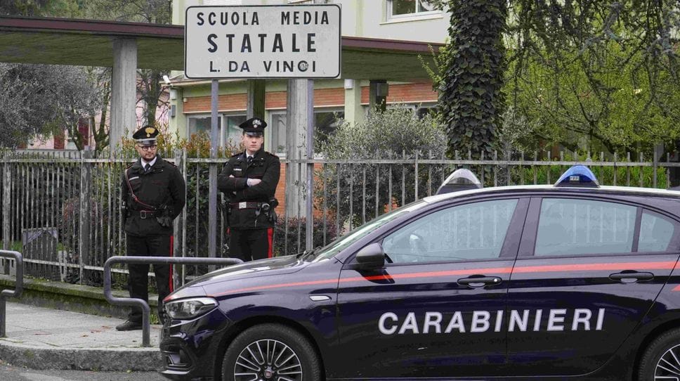 «Ucciderò la mia prof per noia». Si scava sui contatti Telegram