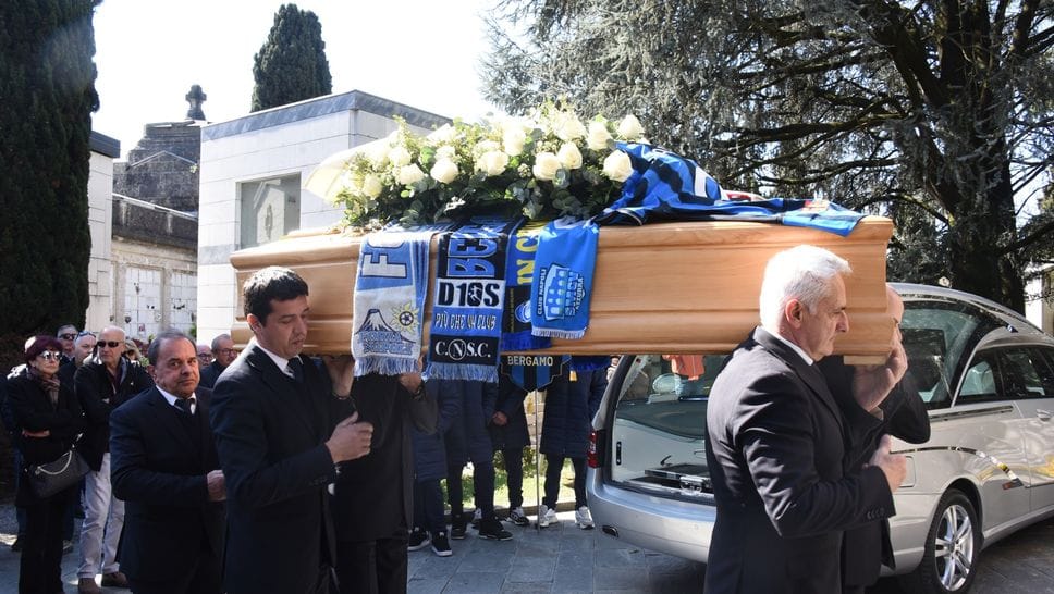 L’addio a Beppe Savoldi: «Gesù gli farà i complimenti per come ha vissuto i suoi doni»