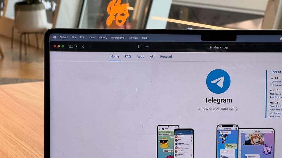 Prof accoltellata, chiuso il canale Telegram con il manifesto del 13enne