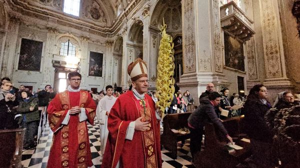 Domenica delle Palme, il Vescovo: «L’amore di Dio non ci lascia al vuoto del male»