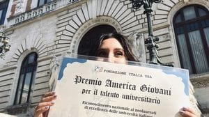 Il premio a Montecitorio e la tesi con lo scrittore Saviano: il talento e la tenacia di Sofia Mazza ora a Dubai
