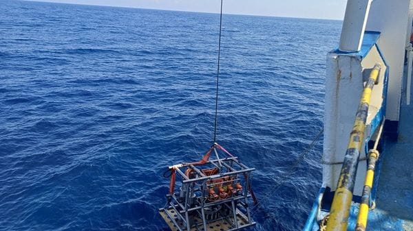 Nel Mediterraneo un cavo sottomarino per studiarlo in profondità
