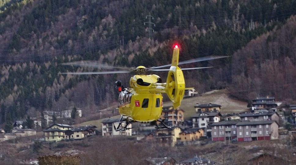 Tragedia a Valbondione: escursionista di 25 anni muore precipitando per 100 metri