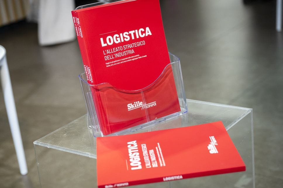 La copertina del primo Skille redpaper dedicato all logistica