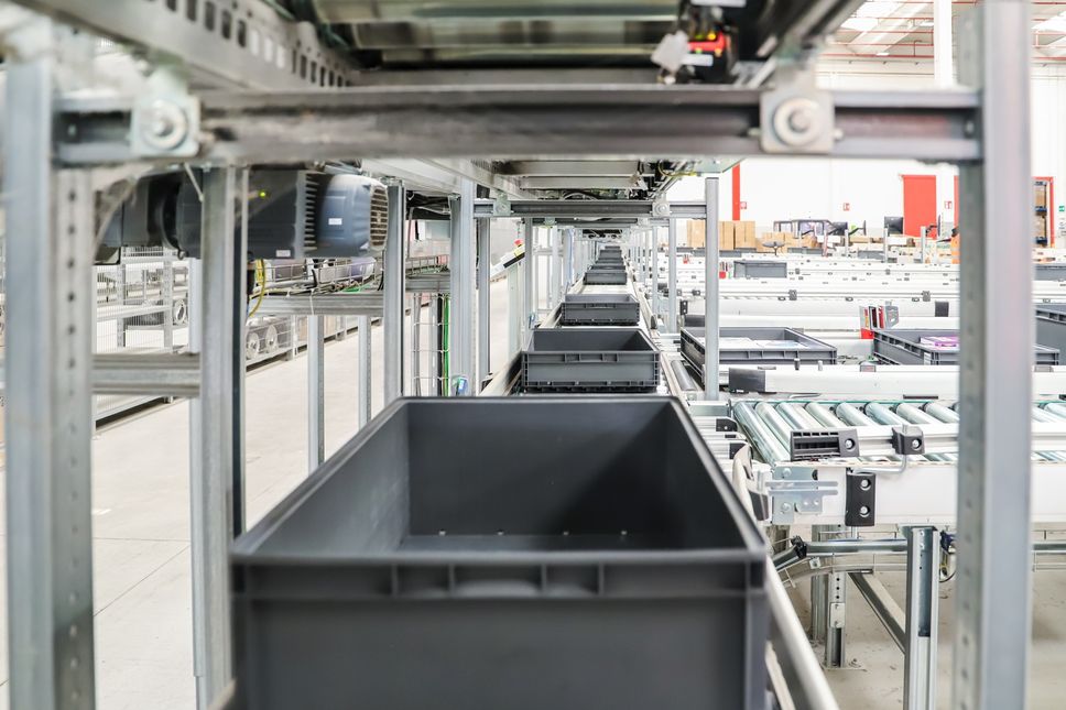 L’intralogistica moderna si basa sui magazzini smart