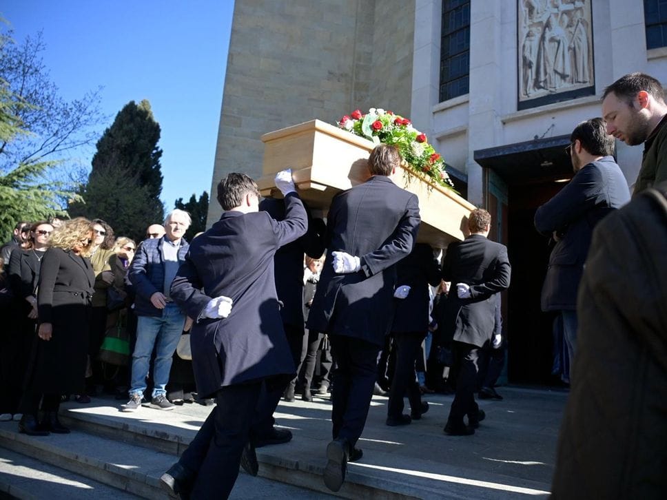 L’ultimo saluto a Franco Tentorio: «Esempio di amore, impegno e fede»