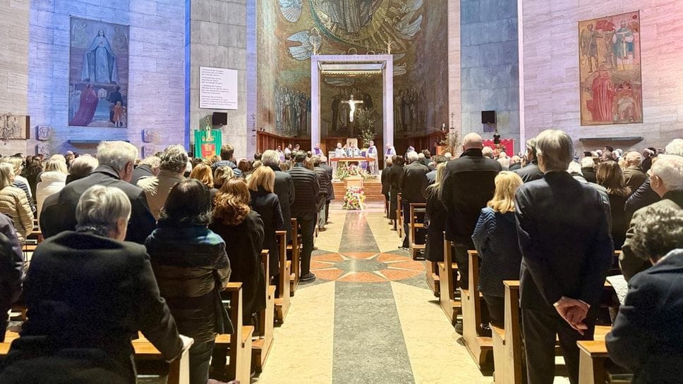 L’ultimo saluto a Franco Tentorio: «Esempio di amore, impegno e fede»