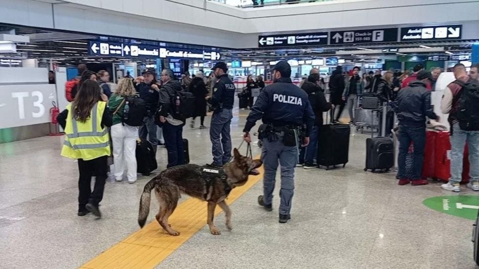 Voli cancellati in tutto il mondo per il conflitto in corso con l’Iran