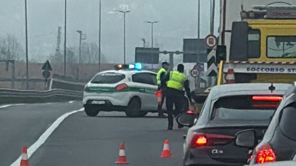 Il traffico deviato in zona Cupola, tra Nembro e Albino