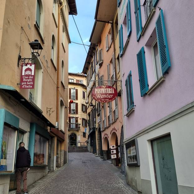 Per le vie di Lovere