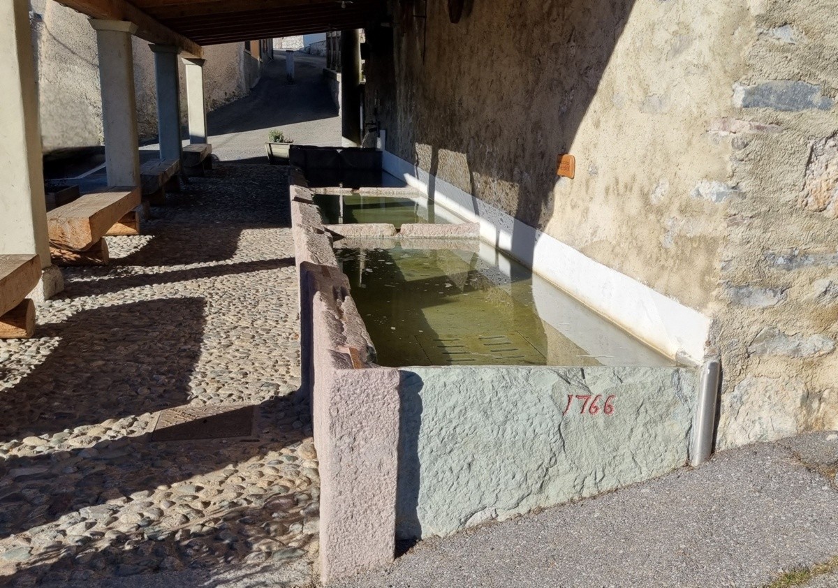 L’antica fontana di Bossico